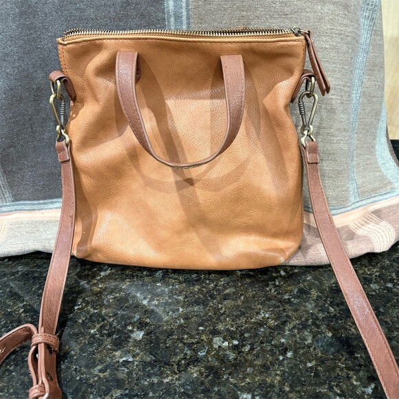 Antik Kraft Handbags - Antik Kraft Bree Crossbody Bag Womens Small Tan Brown Zip Top Adjustable